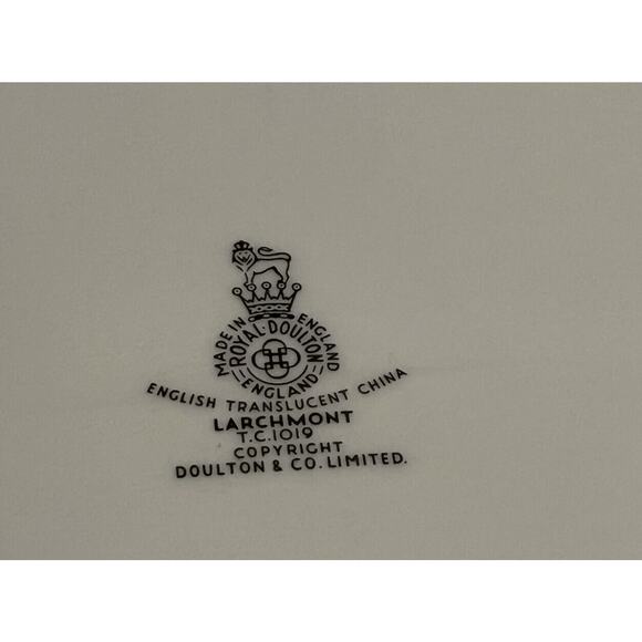 Royal Doulton Cream Pitcher Larchmont Leaves Creamer Bone China England Vtg - Picture 4 of 5